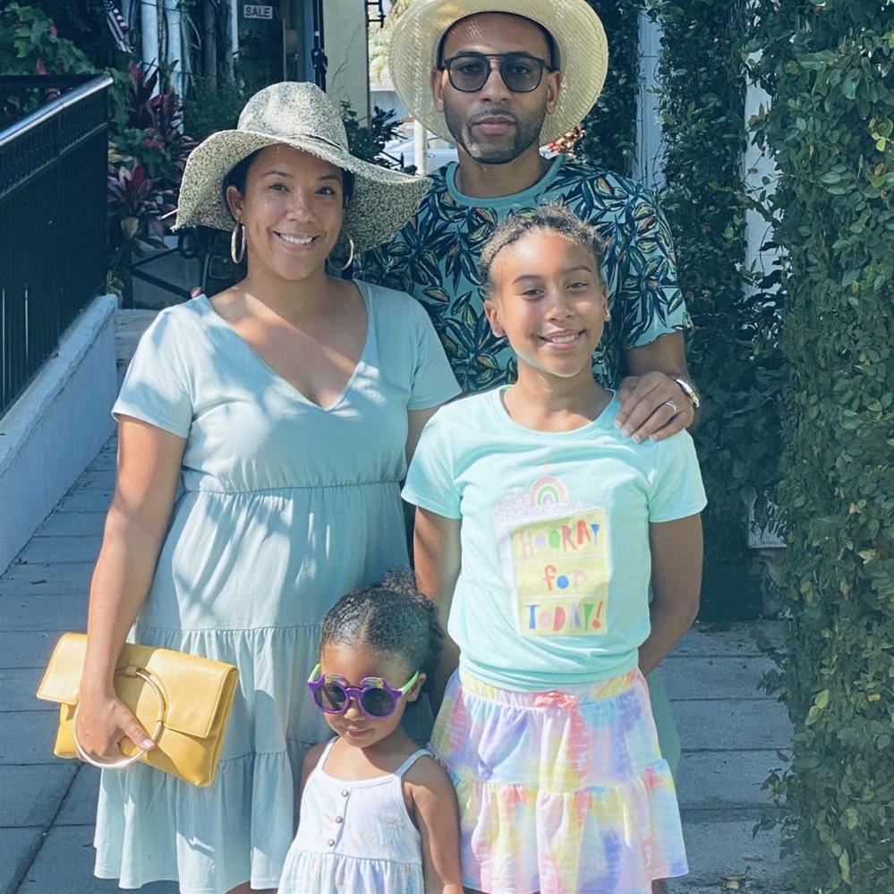  Picture of the Turner family.