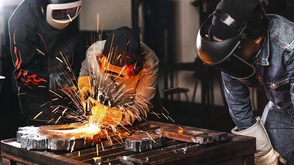 EMCC students welding EMCC students welding